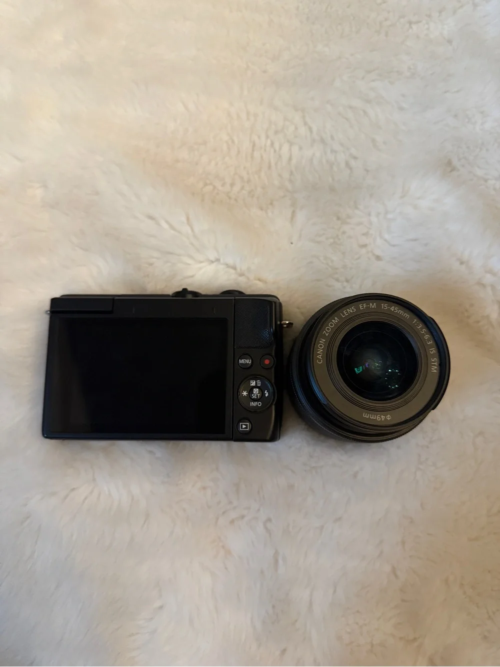 Canon EOS M200 Mirrorless Camera Bundle 📸✨